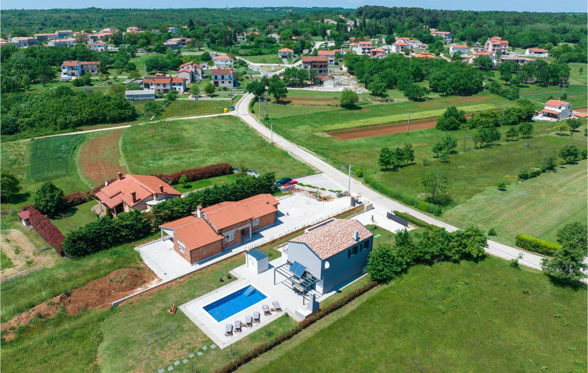 Stunning Home In Barban With Wifi ภายนอก รูปภาพ