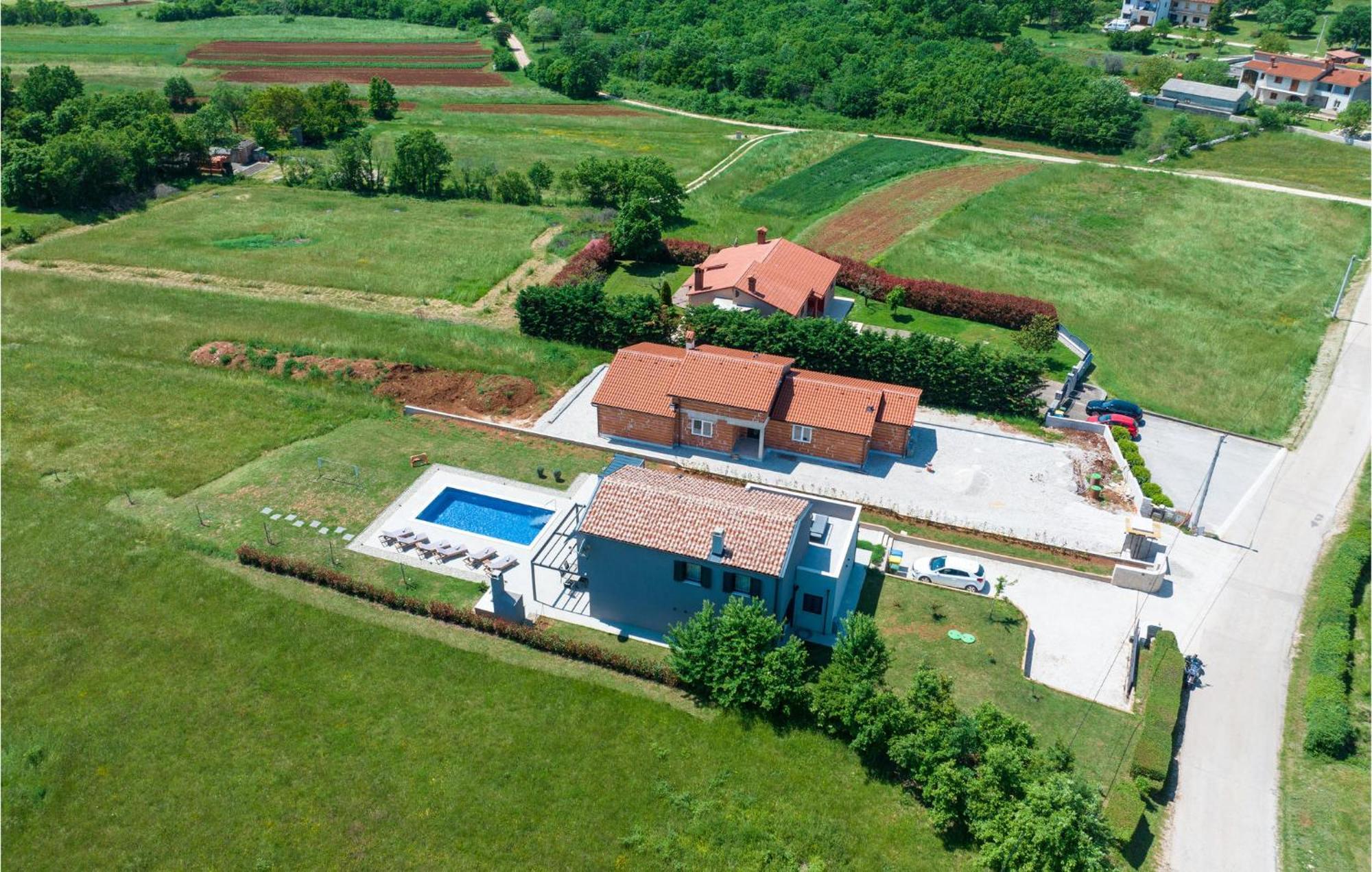 Stunning Home In Barban With Wifi ภายนอก รูปภาพ